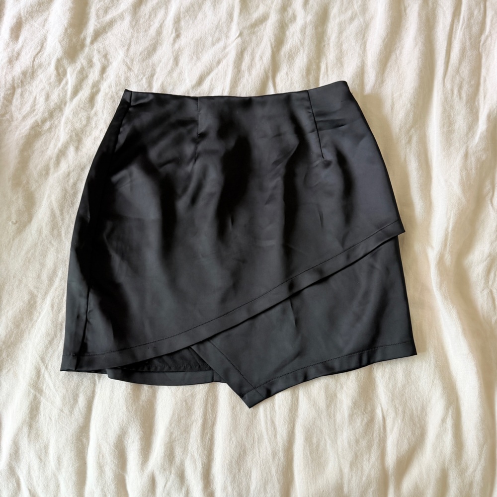 Superdown Black Satin Skirt